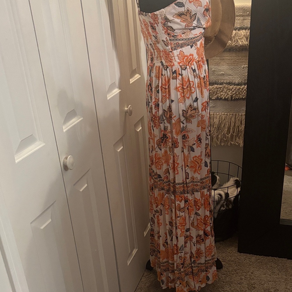 Angie Floral Maxi Dress with Orange and White - Picture 4 of 7